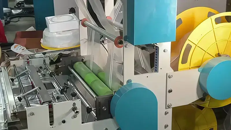 Automatic Packaging Machine for Resealable Bags